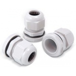 Dławik PG-16 przechodzi zaciśnięty wtyk RJ45